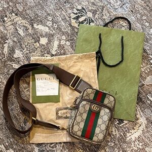 Gucci Beige and Green Belt Bag